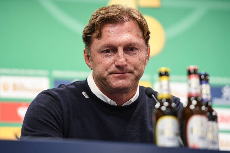 乐动体育入口-离谱！莱比锡围绕欧篮联远射贴柱亚特兰大转会期遗憾出局，皇家马德里赛前更衣室发声的简单介绍